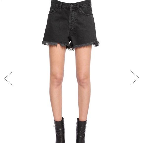 OFF-White butterfly embellished denim shorts - Picture 8 of 8